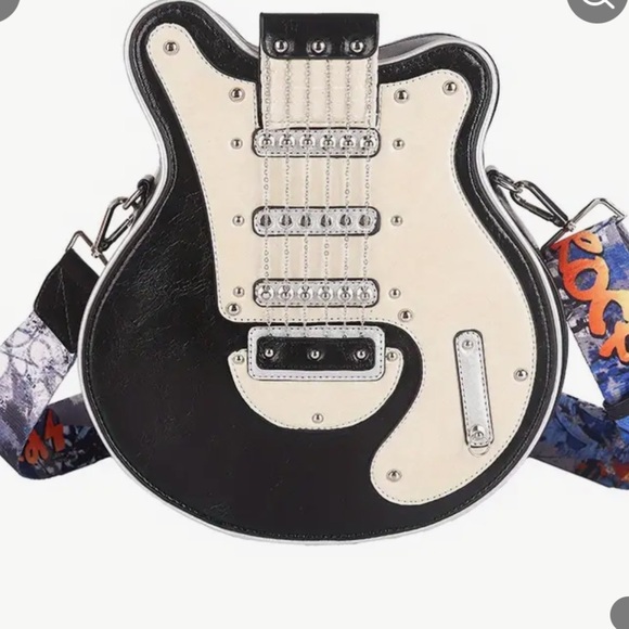 Guitar style purse, crossbody detachable strap. This is NWOT, please see photos - Picture 8 of 11